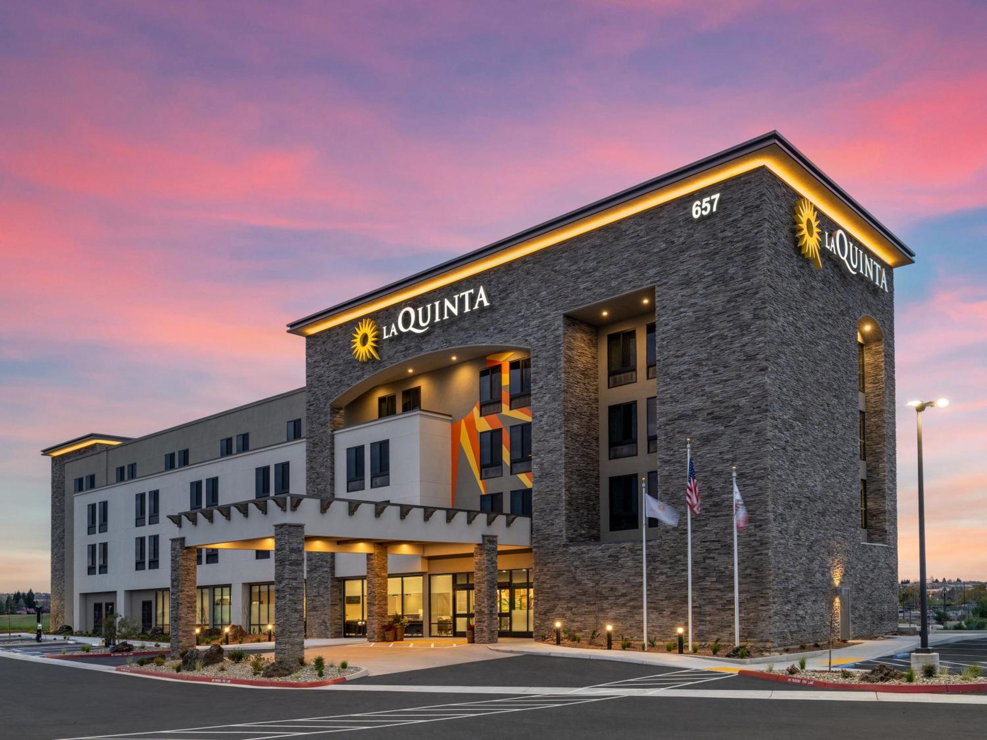 La Quinta Inn And Suites By Wyndham Линкольн Экстерьер фото