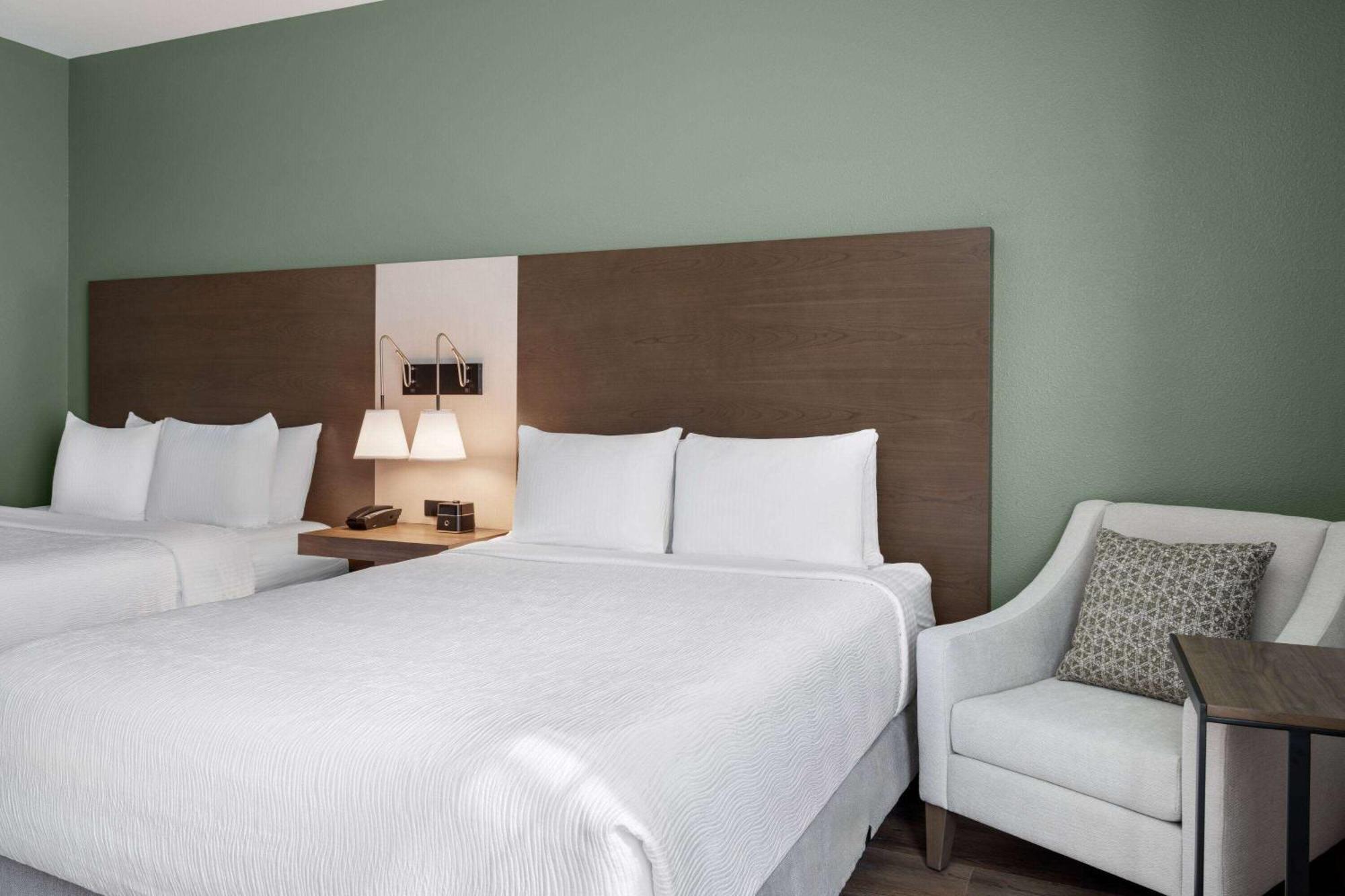 La Quinta Inn And Suites By Wyndham Линкольн Экстерьер фото